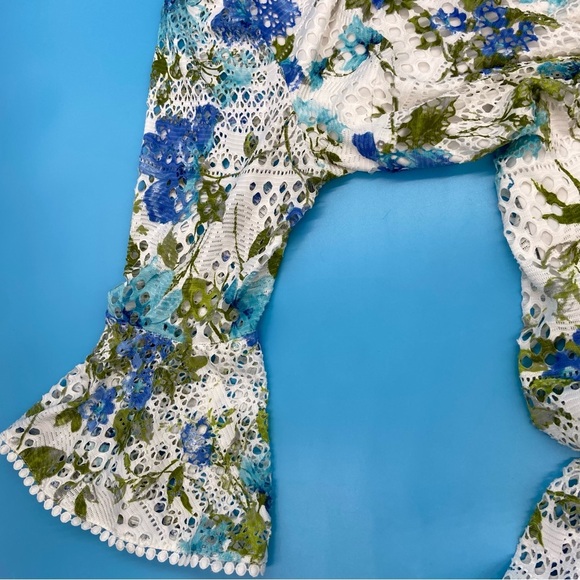R&K Sheath Lace Floral 3/4 Bell Sleeve Top Size 18 - Picture 5 of 7